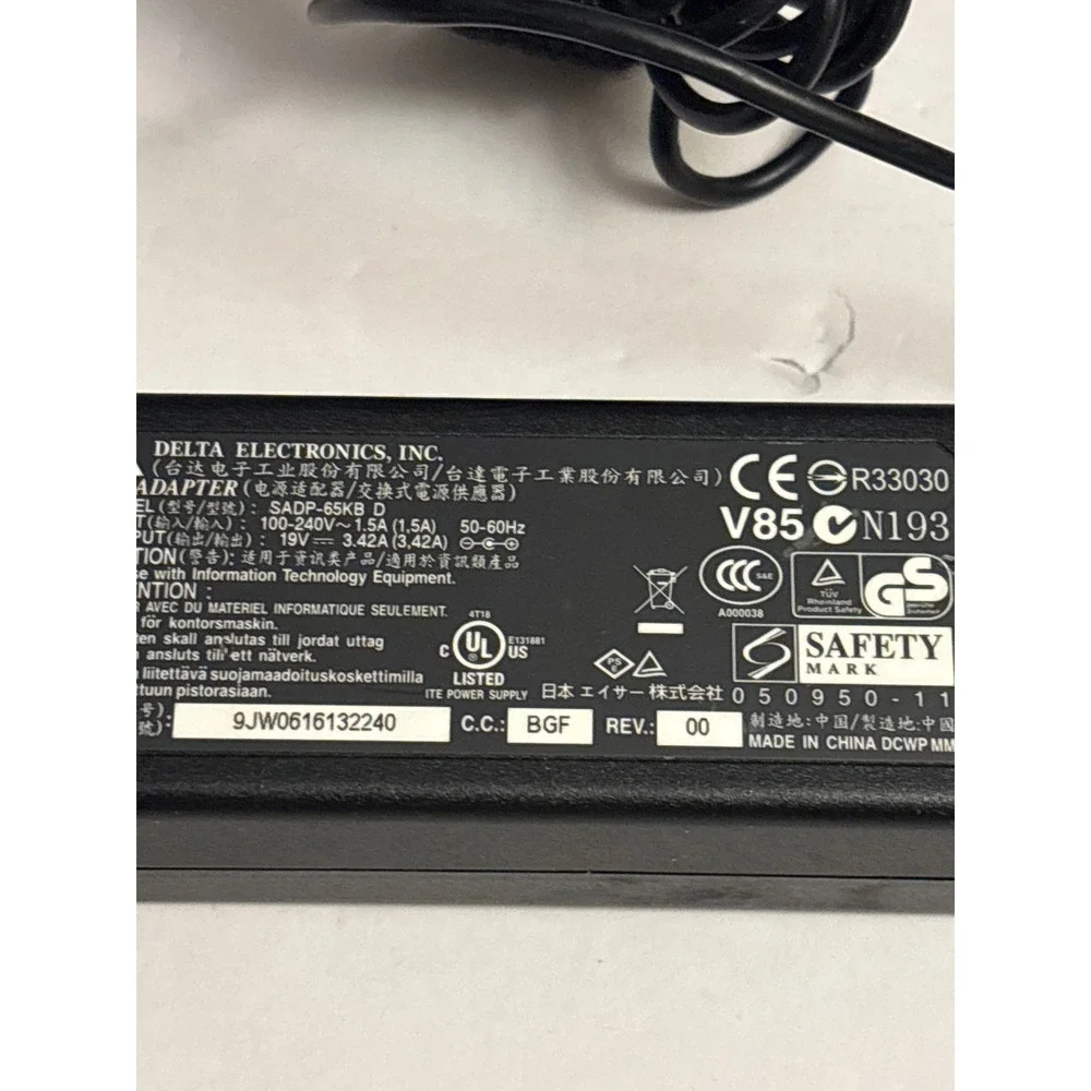 DELTA ELECTRONICS SADP 65K B AC ADAPTER 100 240V 50 60Hz 1.5A 65W Power Supply